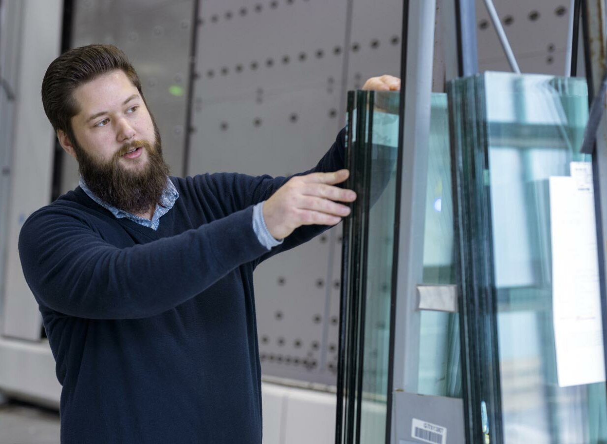 LiSEC ist mit seinen Gesamtlösungen zur Flachglasbearbeitung Weltmarktführer und setzt Franke Linearführungen ein